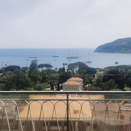 Bel Climatise Vue Mer Parking Gratuit. Villefranche-sur-Mer